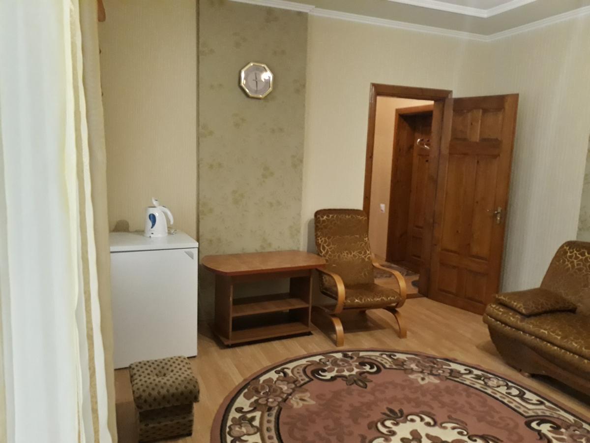 Сонячна Otel Truskavets Dış mekan fotoğraf