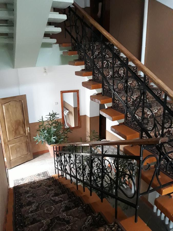 Сонячна Otel Truskavets Dış mekan fotoğraf