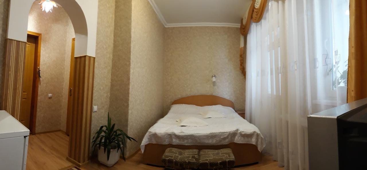 Сонячна Otel Truskavets Dış mekan fotoğraf