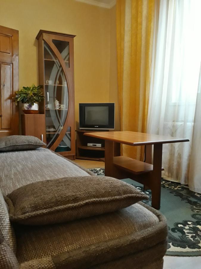 Сонячна Otel Truskavets Dış mekan fotoğraf