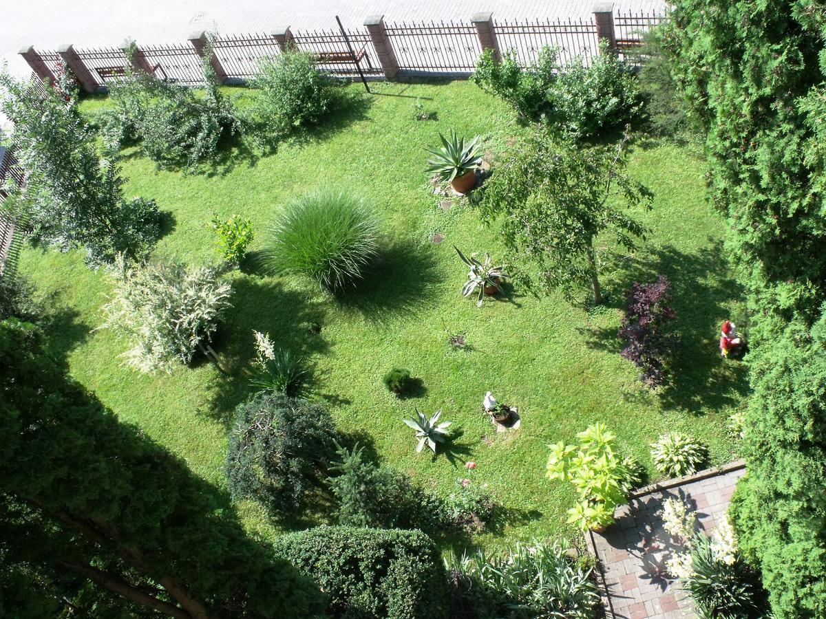 Сонячна Otel Truskavets Dış mekan fotoğraf