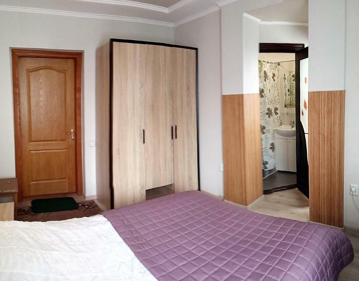 Сонячна Otel Truskavets Dış mekan fotoğraf